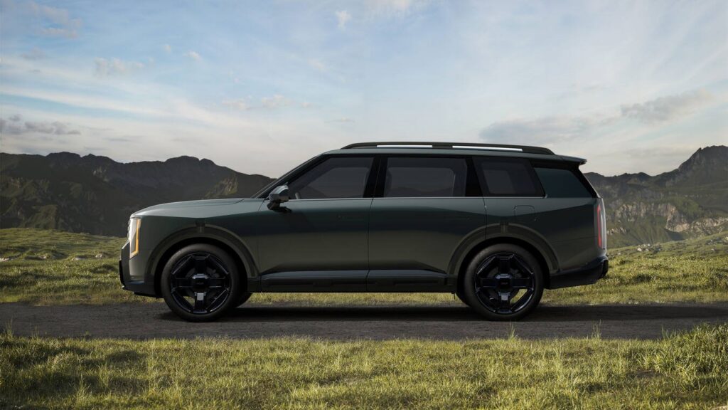 Dogs Getting Tested 2027 Kia Telluride Hybrid Review: Family Tested With Ben the Labrador ...
