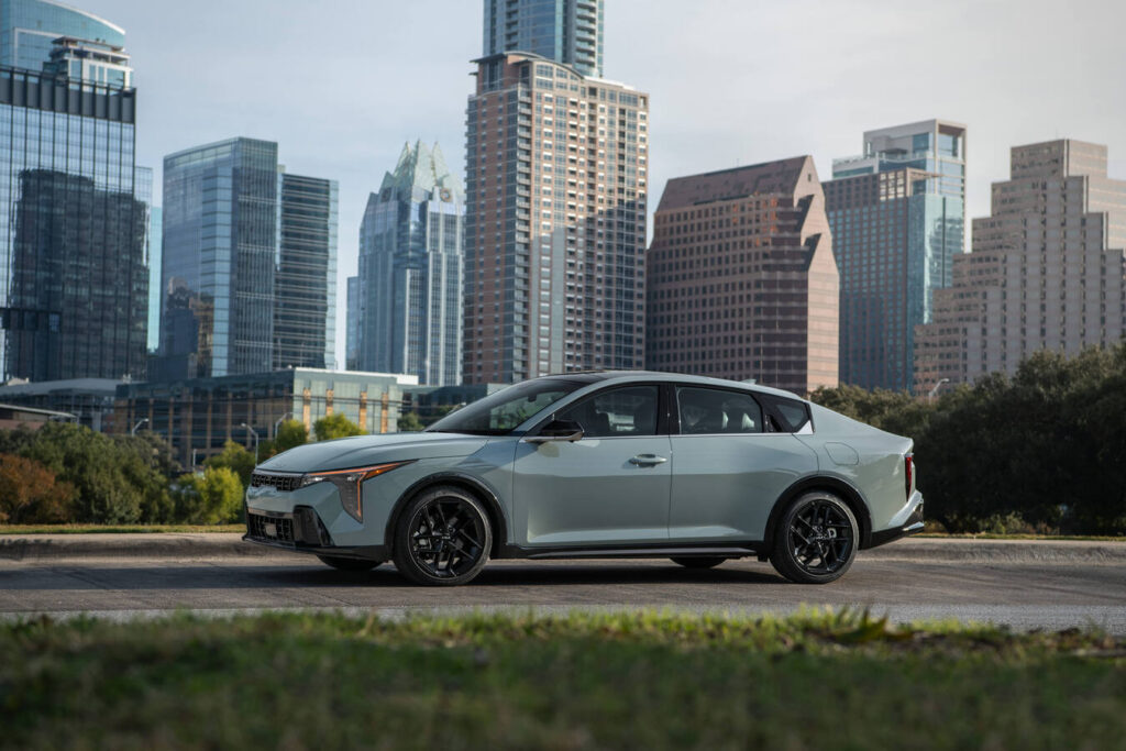2026 KIA K4