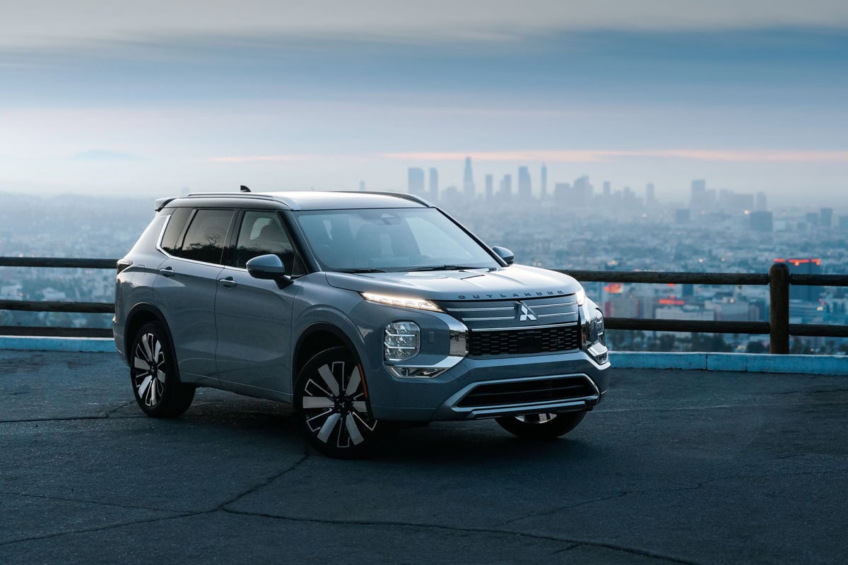 Featured image for “2025 Mitsubishi Outlander: A Family SUV That Delivers Value”