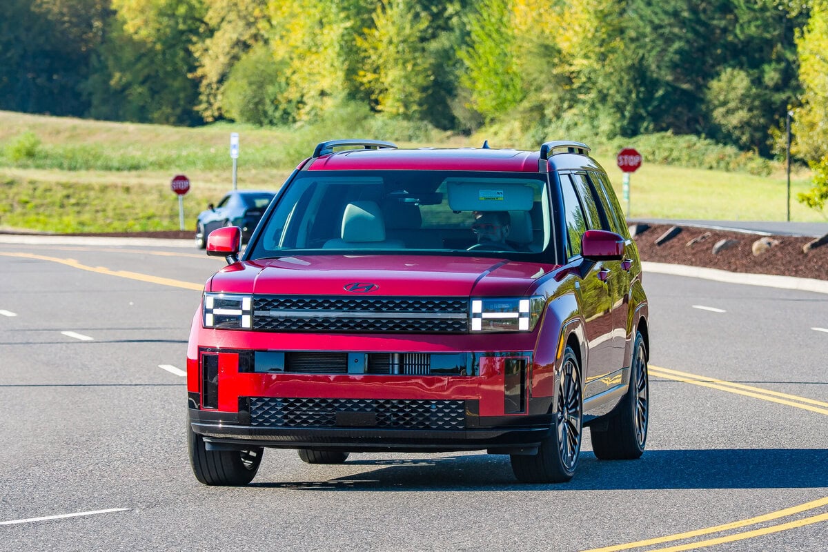 Featured image for “Best Family Road Trip Vehicles for 2025”
