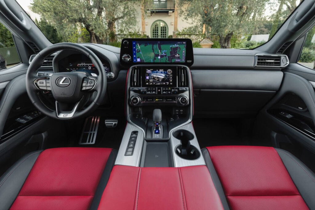 2025 Lexus LX 700h