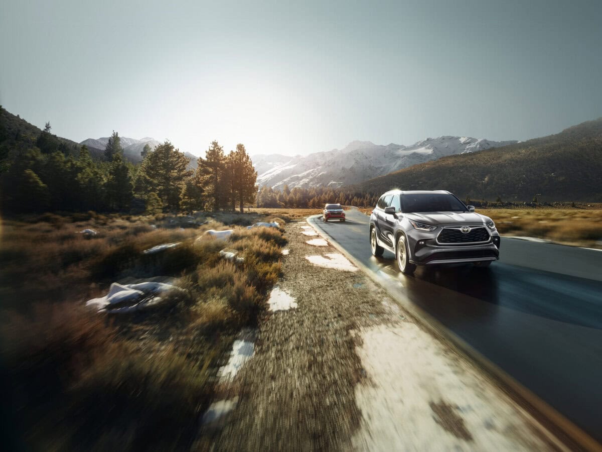 Featured image for “2026 Toyota Highlander Vehicle Analysis: Hybrid Wins”
