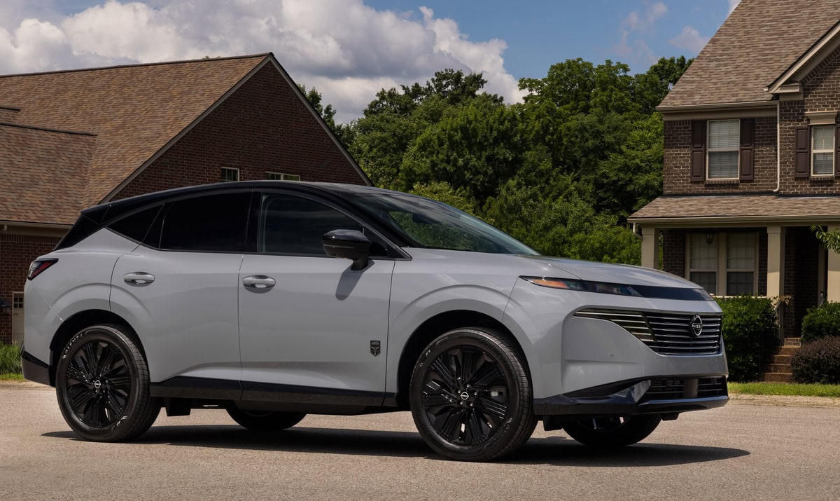 Featured image for “2027 Nissan Murano Adds Dark Armor, Starts at $43,990”