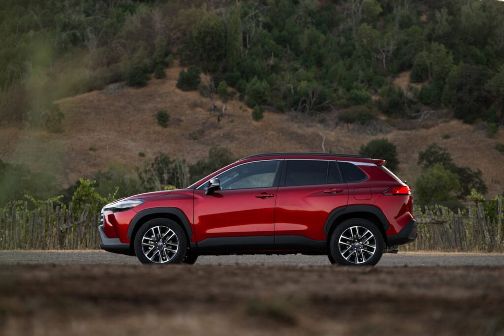 2027 Toyota Corolla Cross XLE AWD