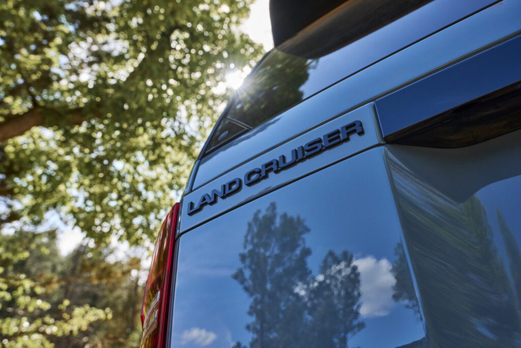 2027 Land Cruiser Heritage Blue 