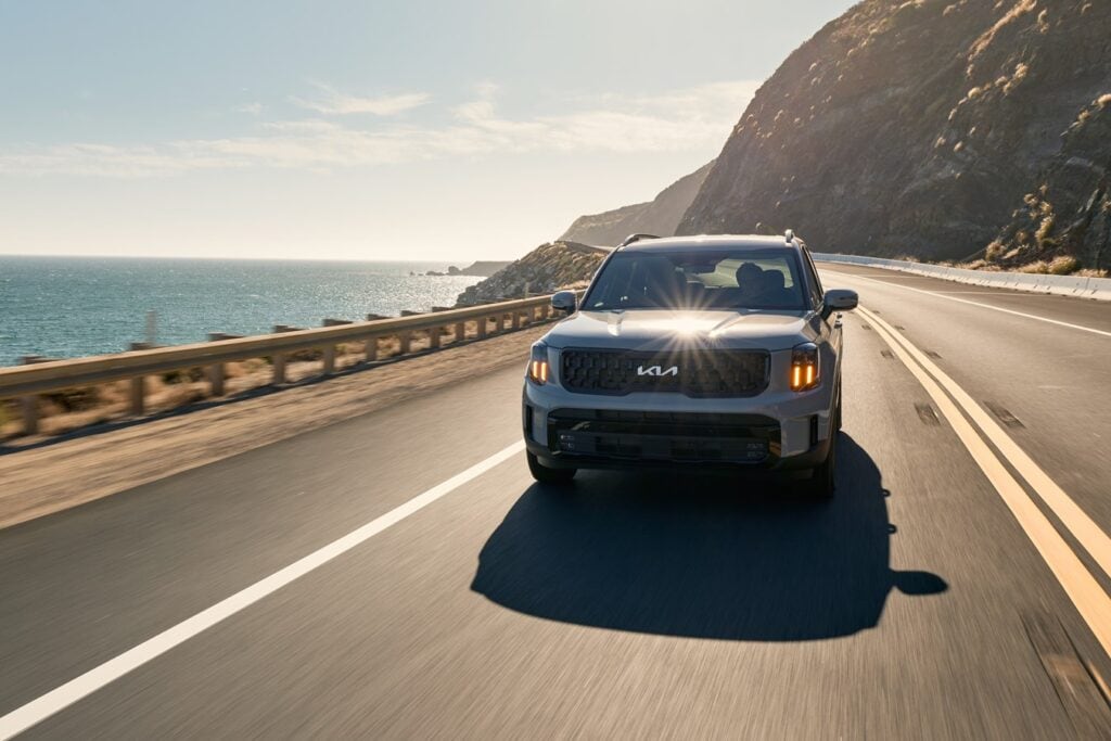 2025 Kia Telluride on coastal Highway