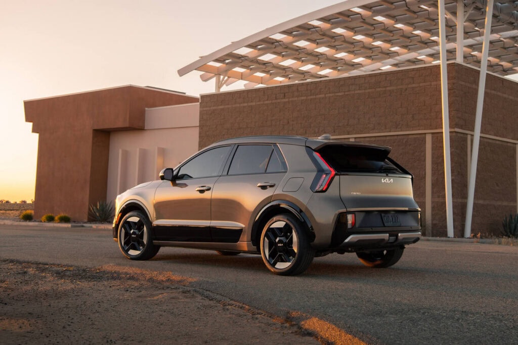 Pricing Announced for the 2027 Kia Niro