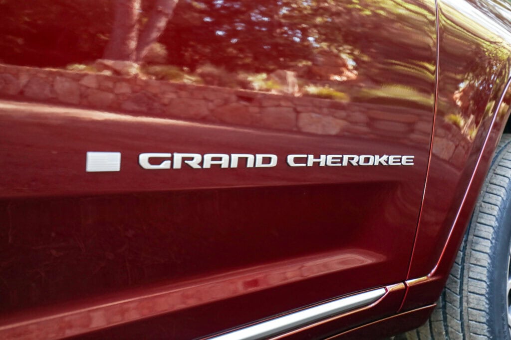 2026 Jeep Grand Cherokee Logo on Side of Vehicle