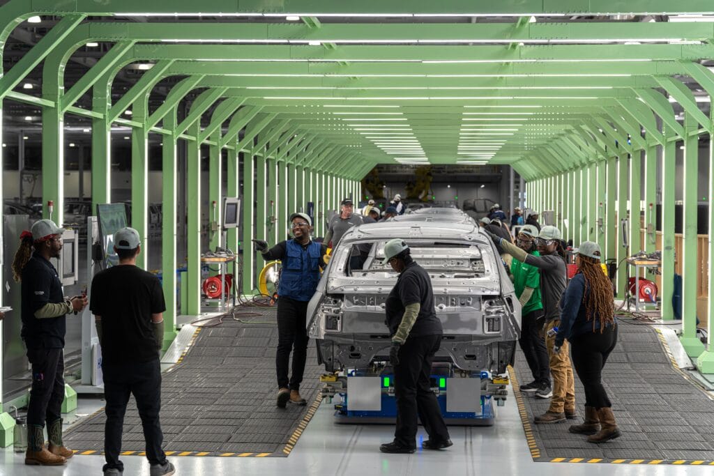 Hyundai Meta plant workers building vehicles yes, Savannah, Georgia
