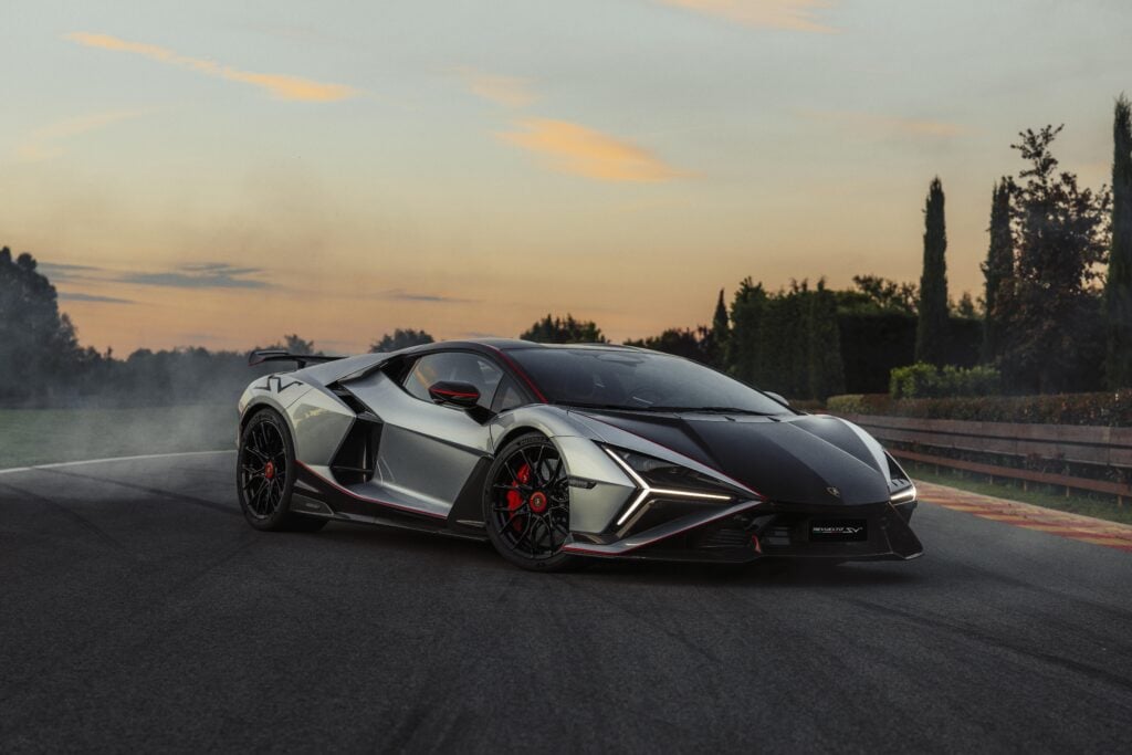 Lamborghini Makes Hybrid History Lamborghini Revuelto SV