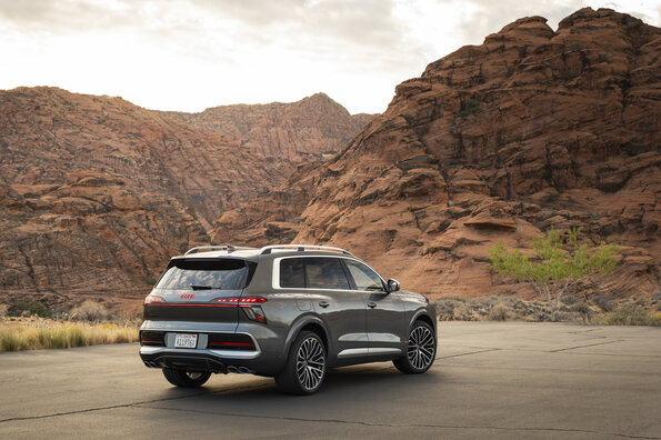Audi SQ9 SUV