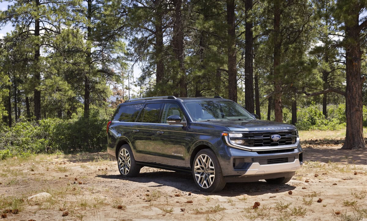 Featured image for “Ford’s Boldest SUV Yet? The 2025 Expedition Reboots American Muscle, Minus the V8”