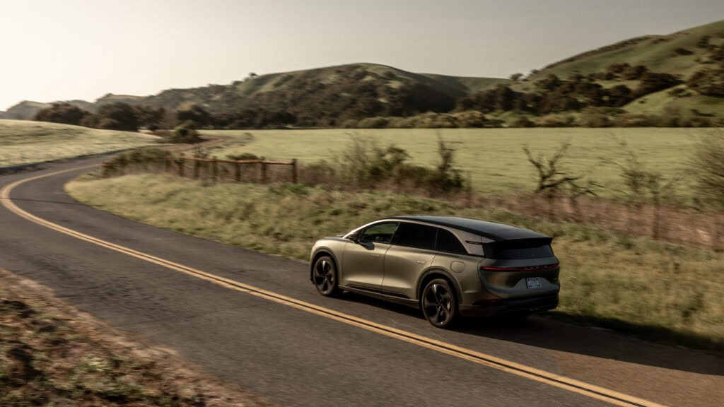 Gravity Review: Brilliant SUV, Unfinished Software