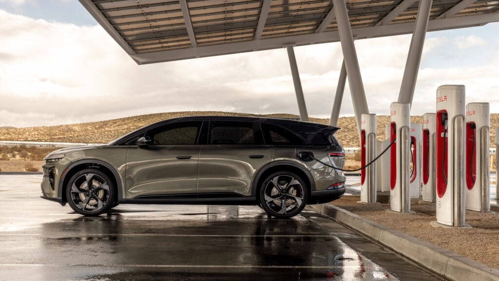 Gravity Review: Brilliant SUV, Unfinished Software