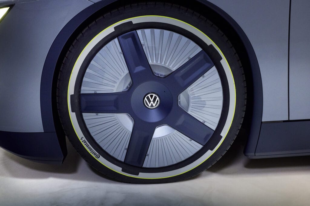 VW's Concept Mission Efficiency Pushes the Envelope for an Efficient Vehicle