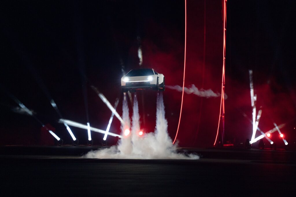 Tesla's new flying roadster courtesy of Tesla