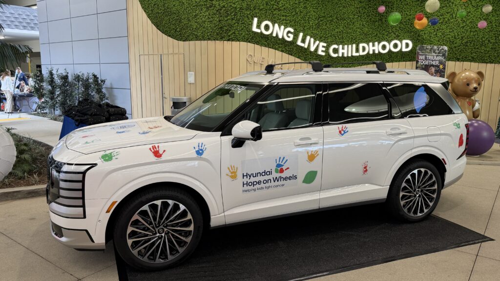 Rady Children's Hospital, Hyundai, and Hyundai Hope on Wheels donate