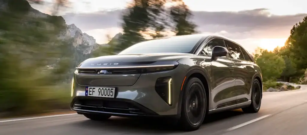 Gravity Review: Brilliant SUV, Unfinished Software