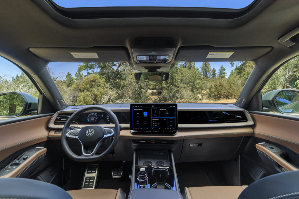 Volkswagen, Atlas Cross Sport, 2027 SUVs Cabin