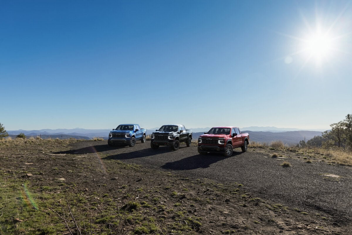 Featured image for “2026 Chevrolet Silverado 1500 Review: Which Engine Wins?”