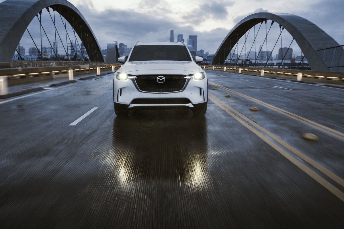 Featured image for “Deal of the Week: Mazda CX-90 PHEV at 0%”