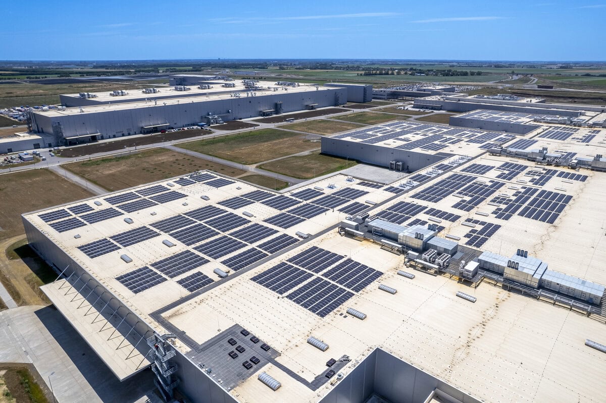 Featured image for “BMW Bets Big on Sustainable Manufacturing”