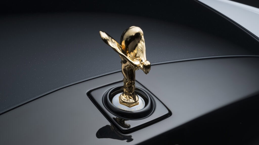 Rolls-Royce Phantom spirit of Ecstasy in Gold