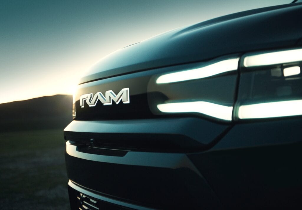 2025 Ram 1500 REV front
