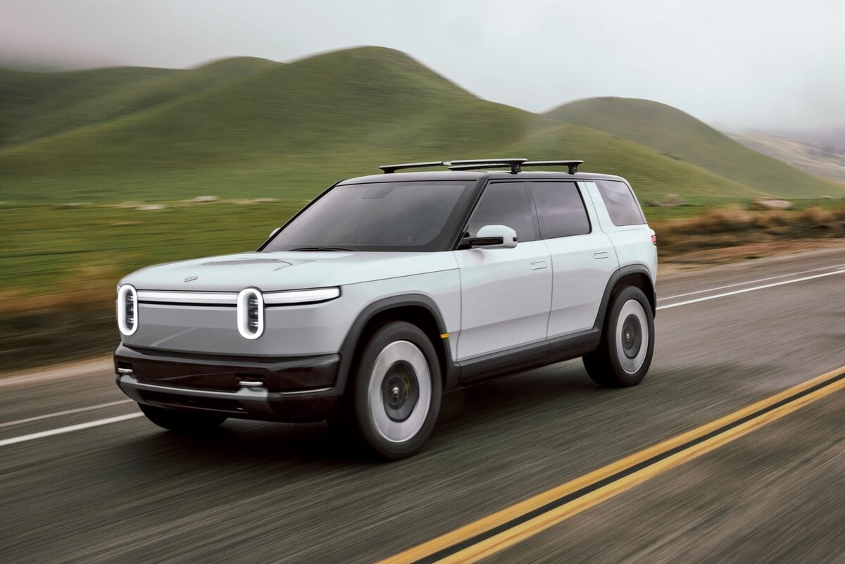 Featured image for “Rivian R2 Robotaxis in 2028 – What It Means for EV Buyers”