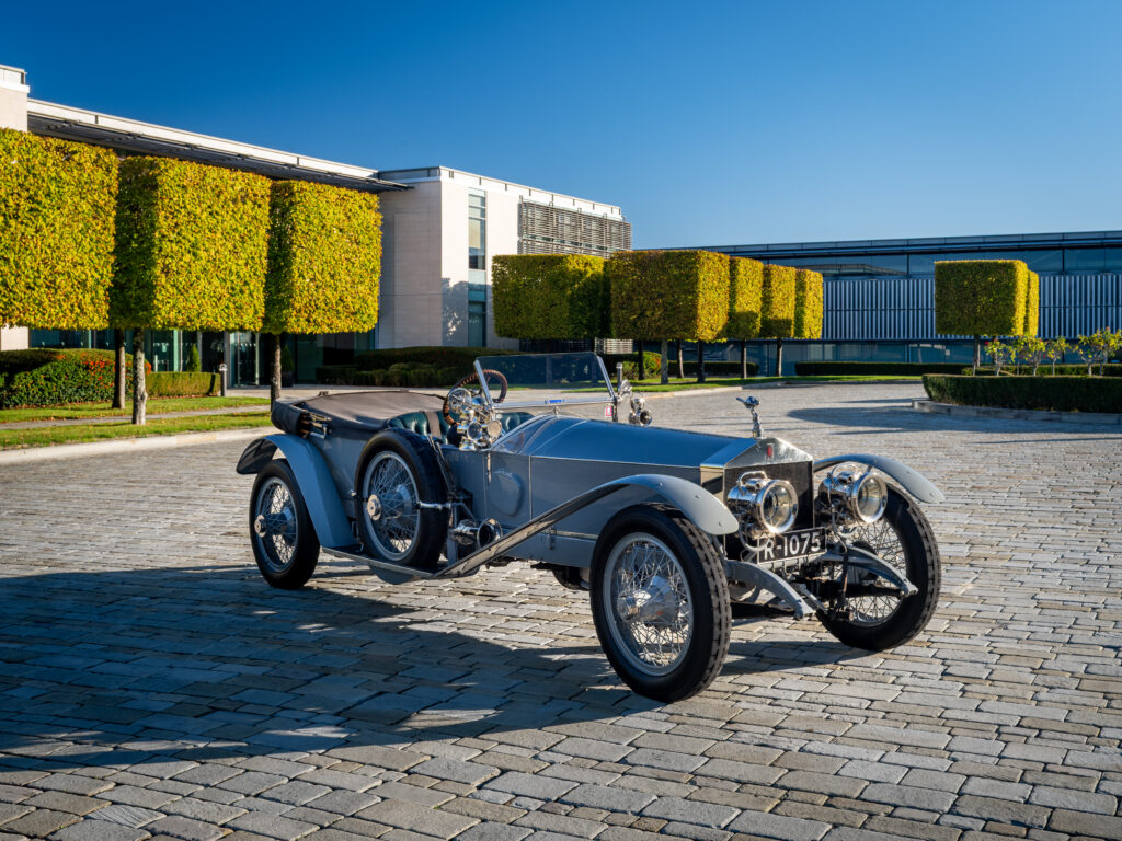 THE ROLLS-ROYCE SILVER GHOST