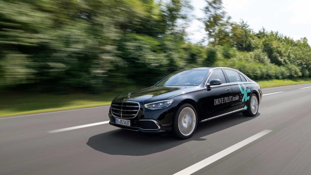 Mercedes-Benz automated-driving technology