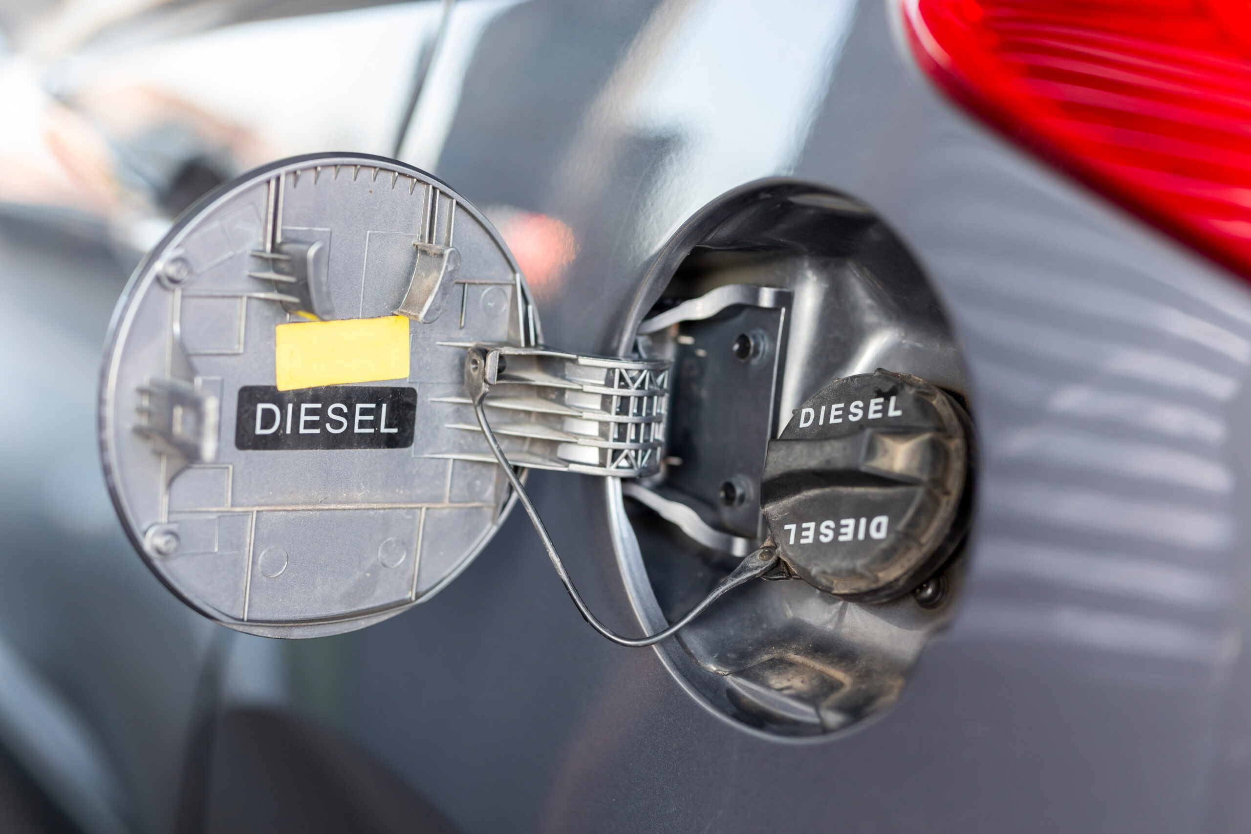 Featured image for “US Diesel Prices Stay Above $5 as Supply Tightens”