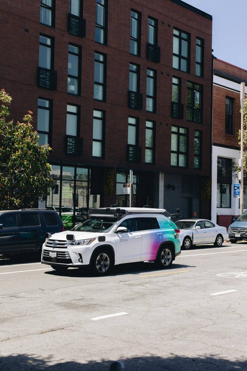 Featured image for “How Autonomous Cars Could Rob Cities Blind—Legally”